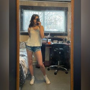 White knitted tank top